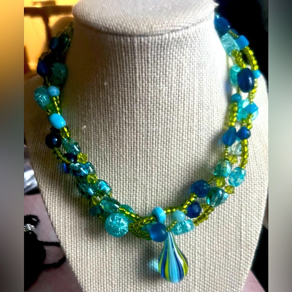 Statement Necklace/ muti strand twistable glass beaded of lime green and blue - Picture 2 of 6
